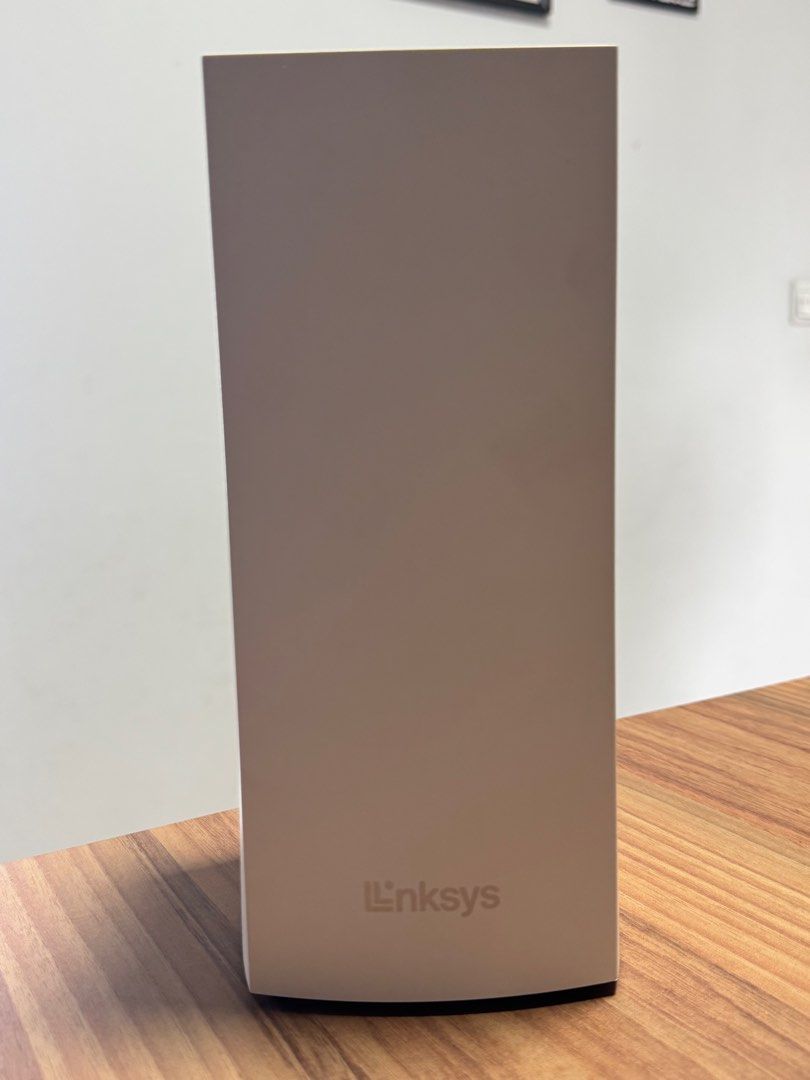 Linksys (Category: Networking) located in Singapore. Submitted by karzhaus (Listing ID 1330607708, Image 3). Description: First come first serve Offer me best price. Included full box Self collection .