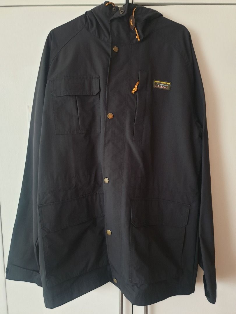 LL Bean Men's Medium Mountain Classic Field Jacket Black (Category: Coats, Jackets and Outerwear) located in Muntinlupa City. Submitted by pmarz08 (Listing ID 1330344268, Image 2). Description: Item description: Selling unused LL Bean Mountain Classic Field Jacket black. Delivered from the US. No visible scuffs, marks, or stains on the jacket. New without tags. Stored in closet. Reason for sale: Decluttering Size: US Men's Medium (38" - 41" Chest