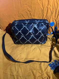 (Category: ) located in . Submitted by damoreluxe (Listing ID 1330637706, Image 1). Description: .