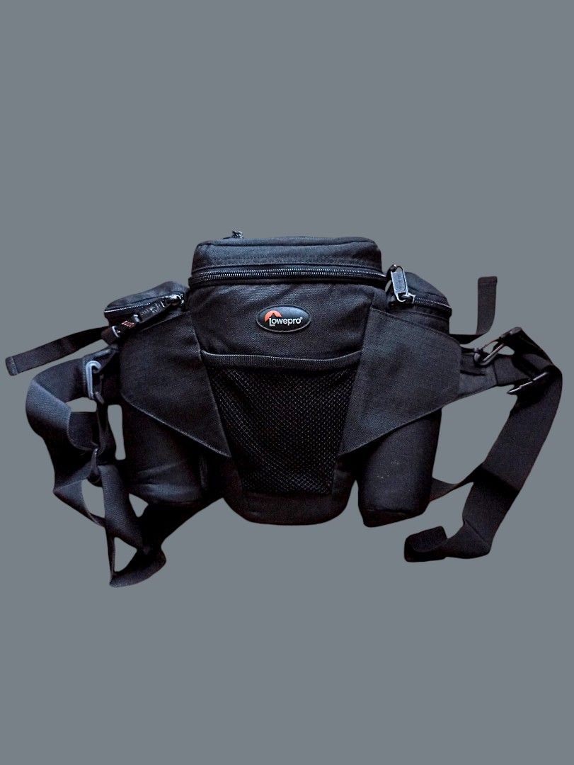 ⛔25%OFF Lowepro Off Trail Version 2 Camera Beltpack (Category: Camera Bags & Carriers) located in Cavite. Submitted by brandedstationph (Listing ID 1330611393, Image 1). Description: 📌Lowepro Off Trail version 2 Camera Beltpack ⛔Conditions: ✅Authentic Lowepro Bag Merchandise 👉Lowepro Protection System ✅Fits Huge Camera with attached lens 📌With 2 Detachable Lens Pouch on both sides 👉Mesh compartments for Battery, Memory card, Charger and more.