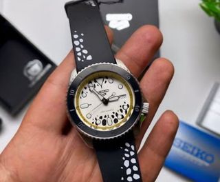 (Category: ) located in . Submitted by notorious_watches (Listing ID 1330586752, Image 1). Description: .