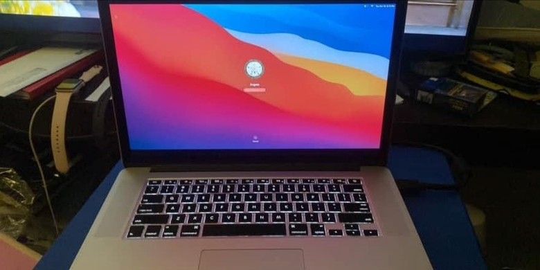Macbook Pro (2014) 15 inch Retina (Category: Laptops & Notebooks) located in Mandaluyong City. Submitted by shanksliroux (Listing ID 1330671798, Image 2). Description: for sale Macbook Pro 15 inch Retina Display 1 TB storage 16gb RAM intel i7 2.5 ghz No dents or deep scratches No issues or defects comes with charger and laptop sleeve rfs: upgrade can be shipped at buyer expense, meetup for inspection at parañaque.