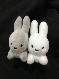 (Kategori: ) berada di . Dikirim oleh zeebunnie (ID iklan 1330620639, Gambar 1). Deskripsi: .