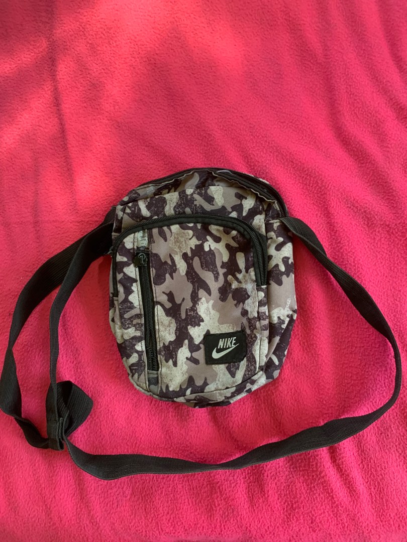 Nike camo sling bag on sale