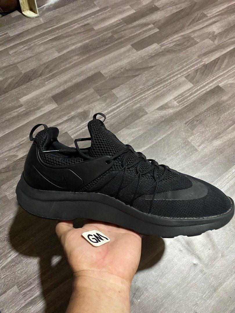 Nike Darwin Triple Black