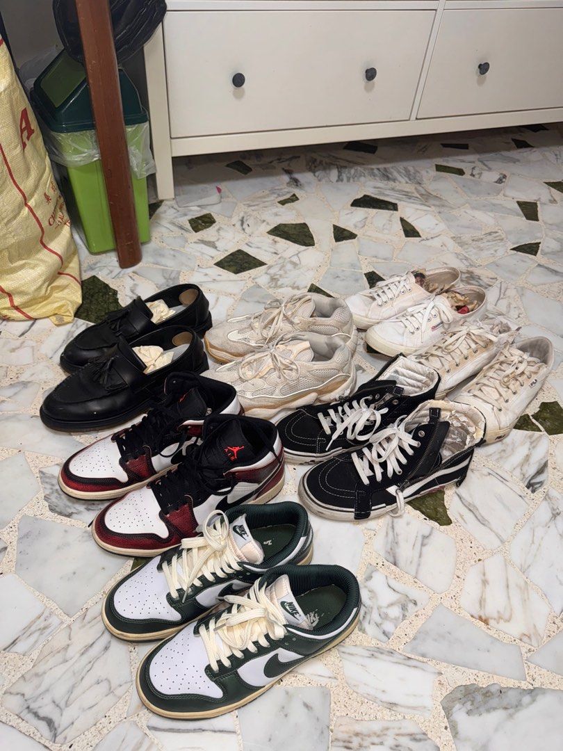 Nike Dunks Jordans Dr Marts Yeezy Vans Fila Superga