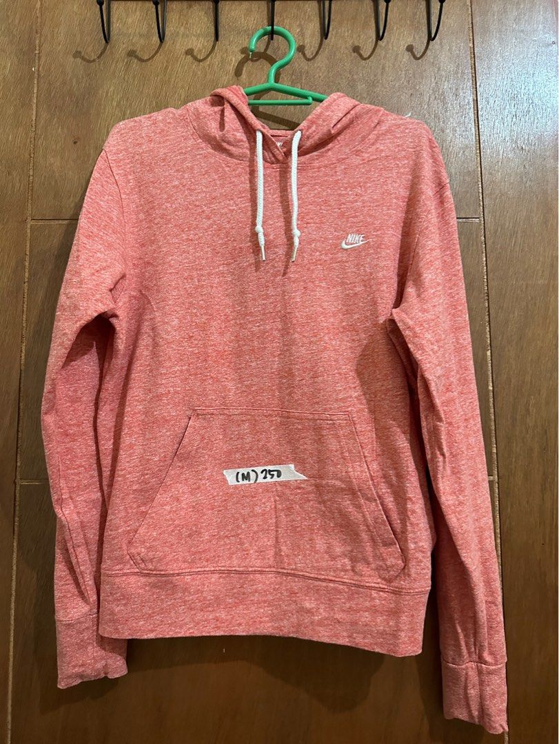 Preloved NIKE Hoodie Women s Fashion Coats Jackets and Outerwear on Carousell