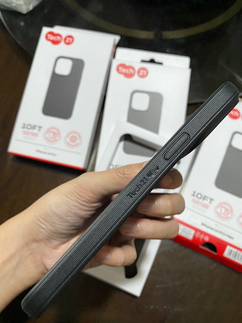 Original Tech21 Evolite Case for iPhone 14 Pro / 14 Pro Max (Category: Cases & Sleeves) located in Manila. Submitted by razelysonn (Listing ID 1330601219, Image 2). Description: All Original and fixed 14 Pro Max - 1,200 14 Pro - 1,000.
