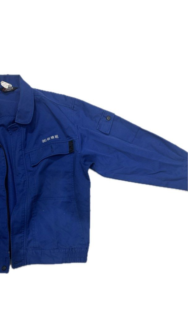 Retro Blue 80s 90s Cropped Work Jacket (Category: Coats, Jackets and Outerwear) located in Manila. Submitted by escobear (Listing ID 1330576481, Image 2). Description: Color rate 7.5/10 Mens M-L.