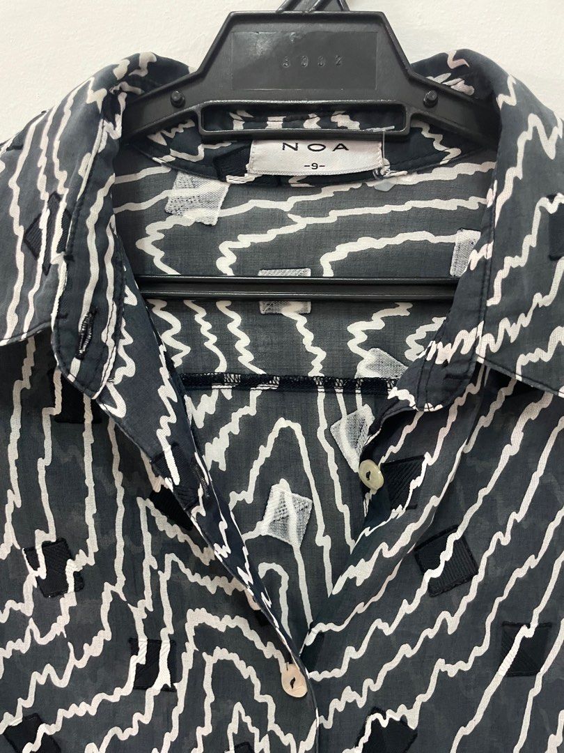 Patterned Top (Category: Blouses) located in Subang Jaya. Submitted by nrnfn (Listing ID 1330545341, Image 2). Description: material: partially see thru size: best fit till small L 💌 price is excluding postage fee 📝 please read thru my “about” section on my profile.