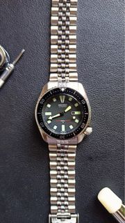 (Category: ) located in . Submitted by the_secondhandph (Listing ID 1330635798, Image 1). Description: .
