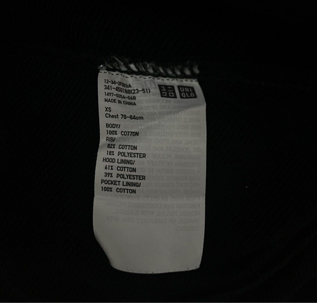 uniqlo black sweat pullover hoodie (Category: Hoodies) located in Manila. Submitted by 1x0nly (Listing ID 1330678626, Image 3). Description: bought for 1,990 size: unisex xs mop: gcash mod: lalamove, j&t buyer to shoulder sf.