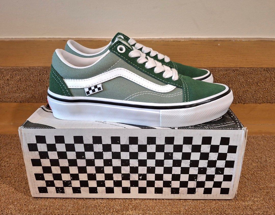 Vans Old Skool skate pro (Category: Sneakers) located in Makati City. Submitted by sweetsj (Listing ID 1330662915, Image 1). Description: Size 5 women’s. Brand new with box.