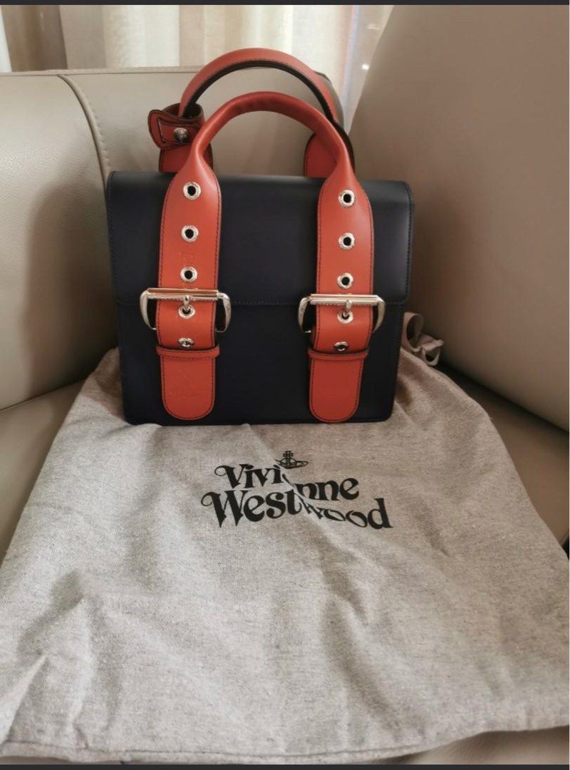 ヴィヴィアンウエストウッドCLIMATE REVOLUTION バッグ ネイビー ヴィヴィアンウエストウッドCLIMATE REVOLUTION バッグ ネイビー