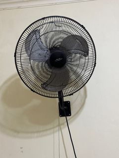 (Kategori: ) berada di . Dikirim oleh preloved_murah_jakarta (ID iklan 1330553253, Gambar 1). Deskripsi: .