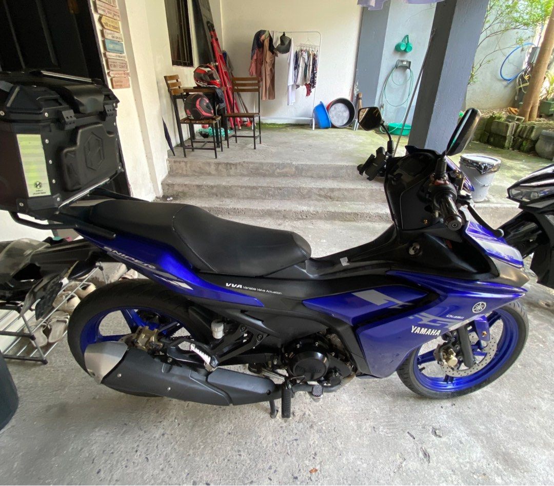 Yamaha Sniper 155 v3 (Category: Motorbikes for Sale) located in Trece Martires City. Submitted by jeanneee (Listing ID 1330594743, Image 3). Description: Yamaha Sniper 155 v3 2022 Model Complete Original ORCR 2 keys Registered til July 2026 First owner Hindi kasama box. Issue: Handle bar and scratches (see photos). Trece Martires, Cavite - Pick up.