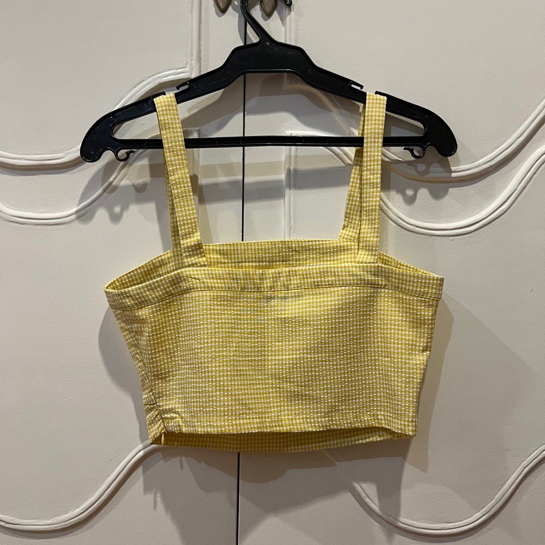 Yellow striped sleeveless crop top (Category: Sleeveless) located in Paranaque City. Submitted by maggiedc (Listing ID 1330642326, Image 2). Description: Yellow striped sleeveless crop top 🏷️ ₱200 + shipping fee ➼ 10/10 condition ➼ Brand: Something Borrowed ➼ Size S on tag, fits XS-S frames ➼ With zipper at the side MOP: gcash or bank transfer MOD: grab/lalamove or ggx/lbc (sf to be shouldered by buyer) all sales are final, no return, refund, or
