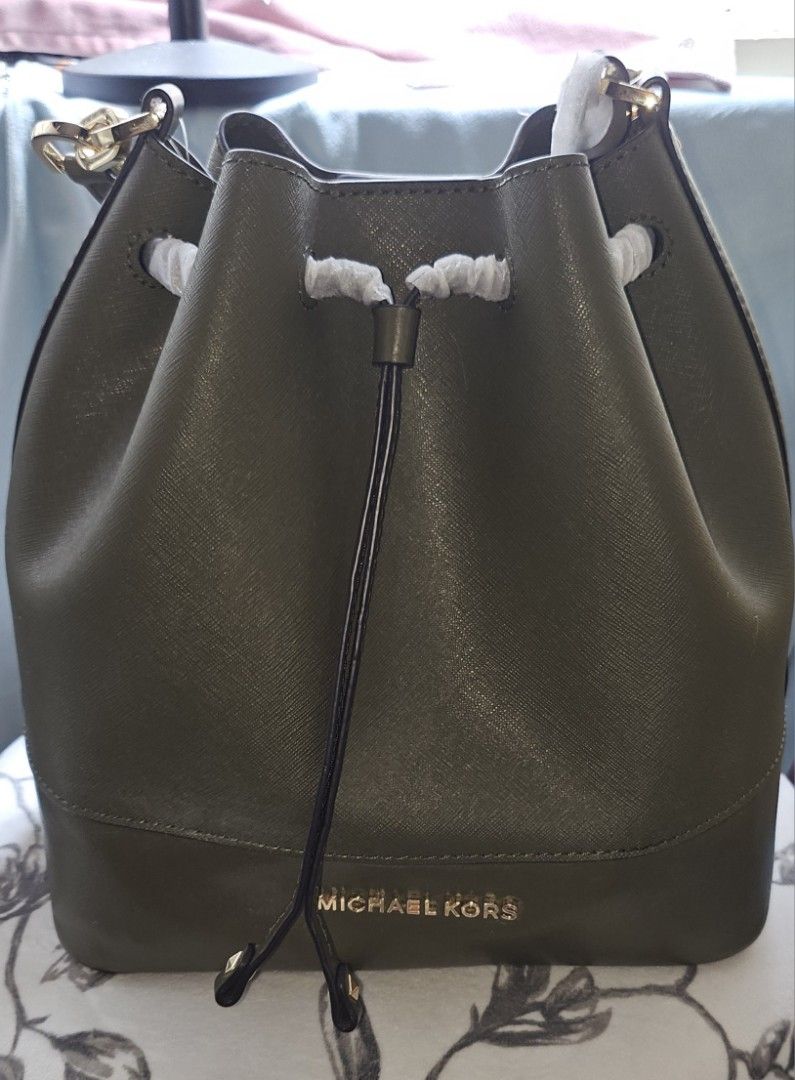Mk trista bucket bag store