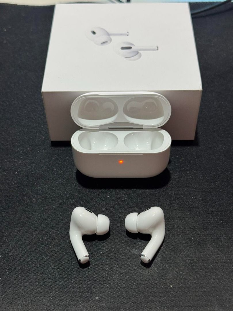 Airpods Pro 2 (2nd generation) USB-C Edition (V2) (Category: Earphones) located in Pasig City. Submitted by robbiseraphin (Listing ID 1330790133, Image 3). Description: Item: Apple Airpods Pro 2/2nd Generation USB-C Edition for only 11000 PHP! Used 4-5 times for testing. - Comes with apple warranty/receipt from Power Mac store (September 21, 2025) - Original. Can test before buying, - Below the SRP, mall price: of 15,990 Php - USB-C type version 