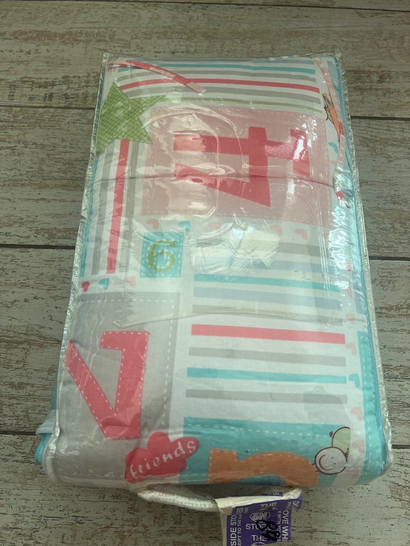 Baby crib bumper , unused (Category: Children's Beds) located in Manila. Submitted by beanbins (Listing ID 1330713247, Image 2). Description: .