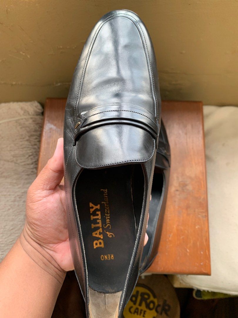 Bally loafers (Category: Dress shoes) located in Shah Alam. Submitted by goodsfellar (Listing ID 1330860310, Image 3). Description: Made in switzerland 🇨🇭 .