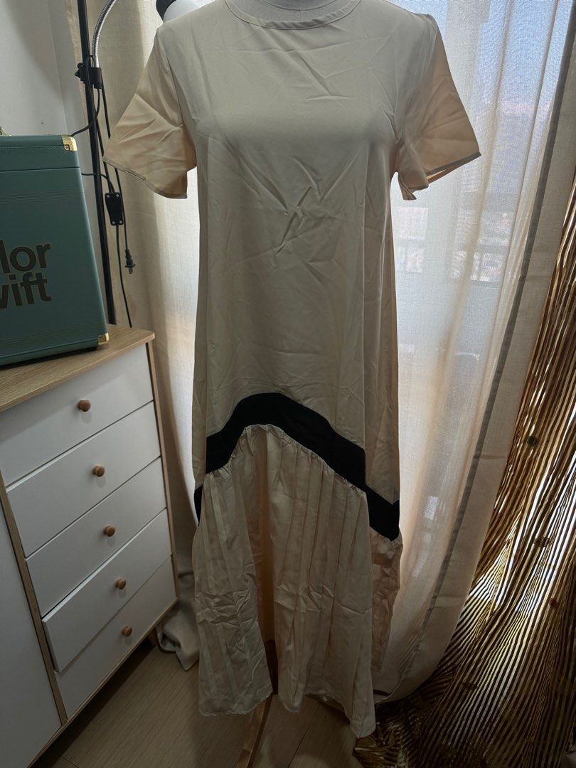BKK Dress - Sold as set (Category: Dresses) located in Pasig City. Submitted by jsbabie (Listing ID 1330875231, Image 3). Description: .
