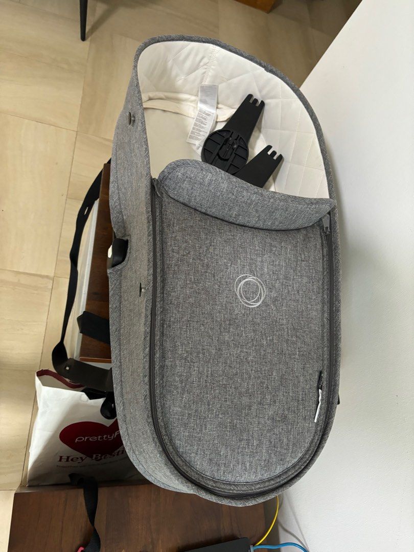 Bugaboo bee 5 with bassinet outlet