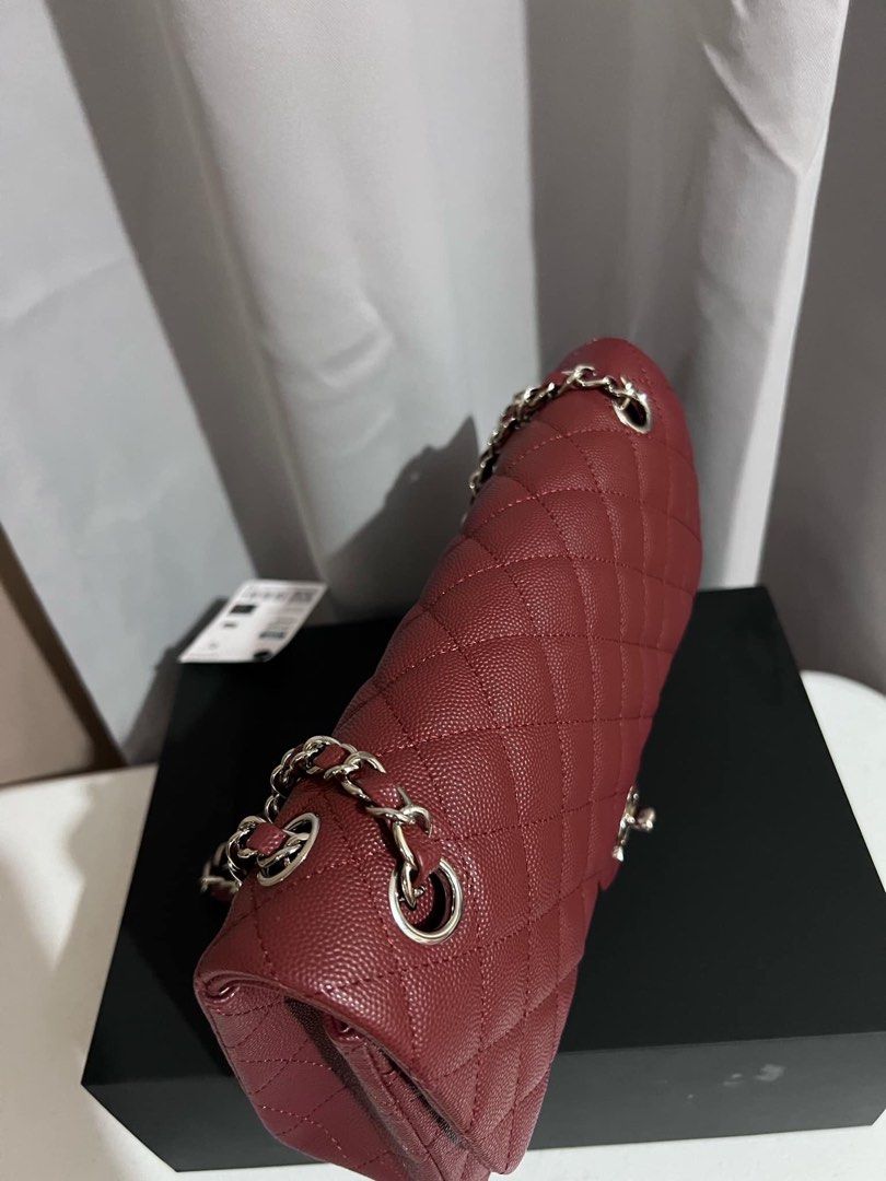 BURGUNDY DOUBLE FLAP (Category: Luxury Bags & Wallets) located in Paranaque City. Submitted by kgmgiftedph20 (Listing ID 1330842356, Image 3). Description: Size: 26cm Hardware: Silver Ready to ship Complete inclusion Silver hardware.
