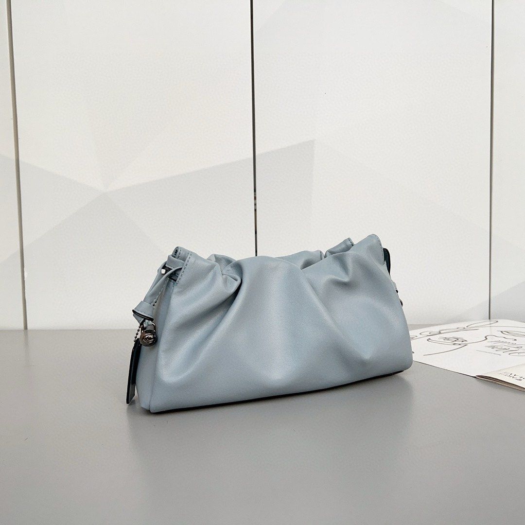 Coach Faye leather shoulder bag sling bag, Women's Fashion, Bags