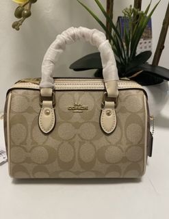 (Kategori: ) berada di . Dikirim oleh comeandbuy.id2 (ID iklan 1330761591, Gambar 1). Deskripsi: .
