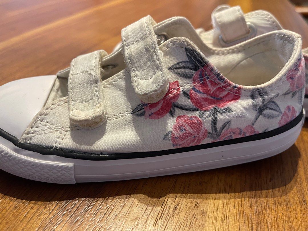 Converse All Stars white with pink roses size 26 16.5cm