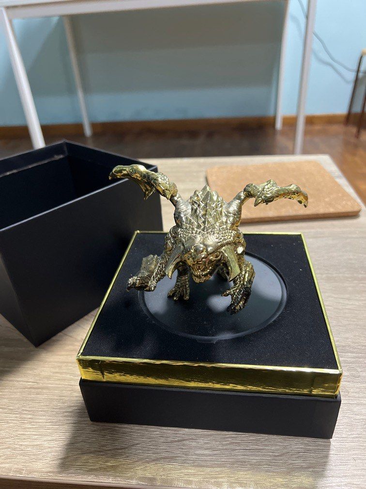 DOTA 2 TI 20 baby roshan, Toys & Collectibles, Figurines & Models