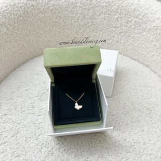 (Category: ) located in . Submitted by brands_lover (Listing ID 1330727599, Image 1). Description: .