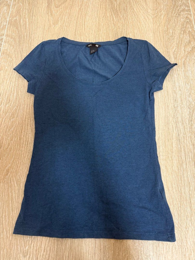 H&M Basic Tee （分類：T-shirt）位於 Hong Kong。 由 cathy722 提交（商品編號 1330748874，圖片 1）。簡介： 。