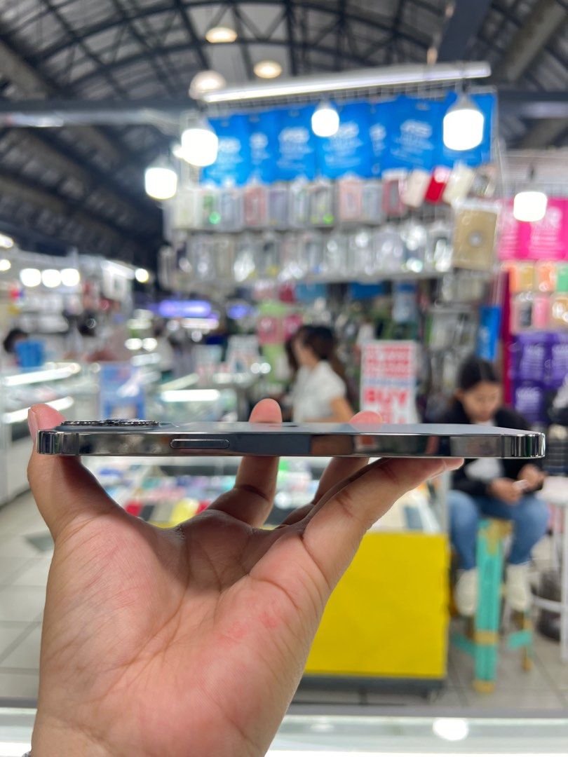 IPHONE 12PROMAX 512GB (Category: iPhone 12 Series) located in Manila. Submitted by farhanadau39938 (Listing ID 1330764538, Image 3). Description: IPHONE 12PROMAX 512GB •512GB •NO ISSUE •NO REPAIR HISTORY •GOOD AS NEW •NOT REFURBISHED •FREE TREUTOOLS •LEGIT / ORIGINAL •UNLI RESET •FACTORY UNLOCK INCLUSION CASE TEMPERED GLASS CHARGER Follow us on tiktok: www.tiktok.com/@amrongadgethub We deliver right at your doorsteps! •Store Pick-UP •Cash on Deli