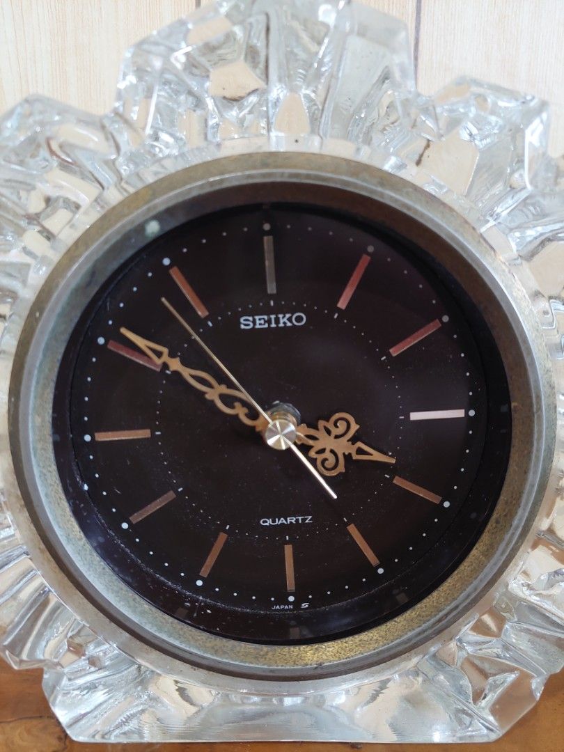 Jam Duduk Seiko