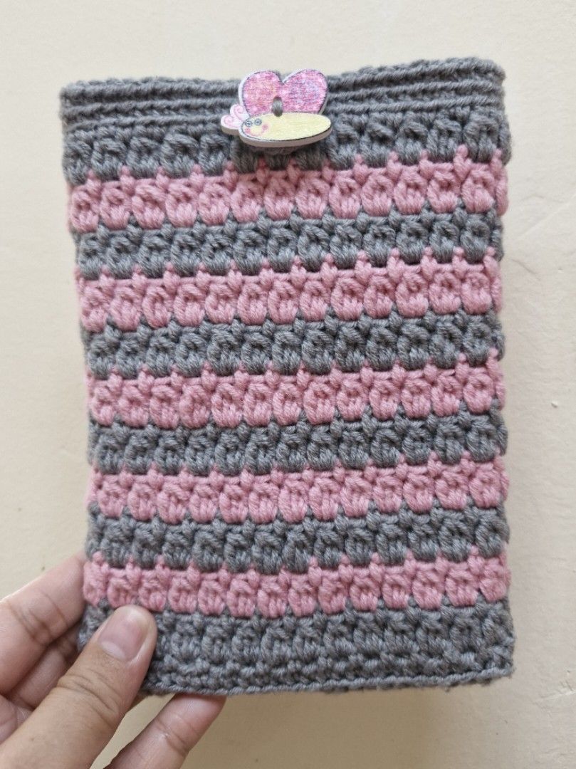 Kindle Sleeve (Category: E-Readers) located in Paranaque City. Submitted by mi_artesano_mnl (Listing ID 1330727827, Image 2). Description: Handmade Crochet Kindle Sleeve! Protect your Kindle in style with this beautiful, handmade crochet sleeve. Features: Soft, durable yarn for maximum protection Unique, eye-catching designs Lightweight and portable Ideal for book lovers on the go! price starts at 250 for 6.2x4.3" sleeve(kindlebasic) one color sl