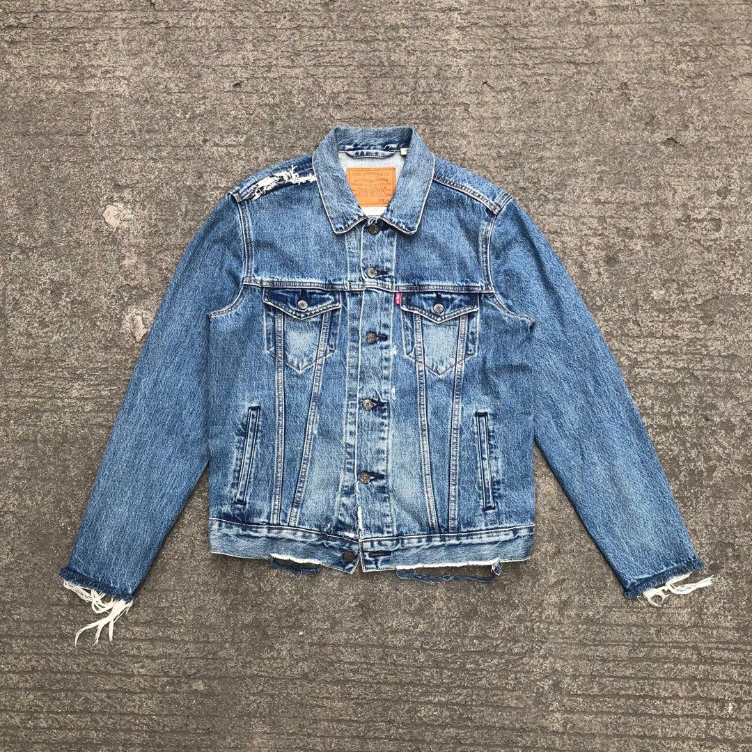 Levis Ripped Denim jacket