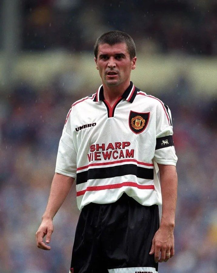 Manchester united kit 99 outlet
