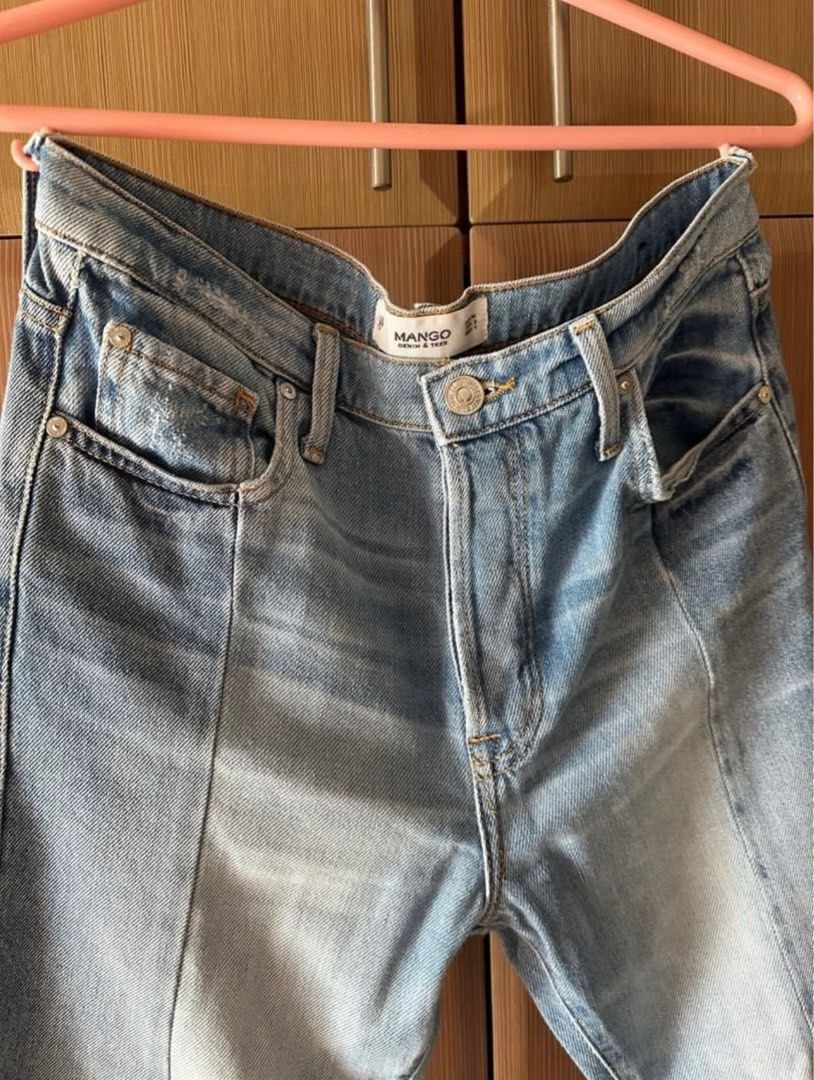 Mango Detailed Jeans (Category: Jeans) located in Manila. Submitted by closetdeclutter08 (Listing ID 1330776027, Image 2). Description: Skinny fit, still pretty and no flaws Size: XS - S .
