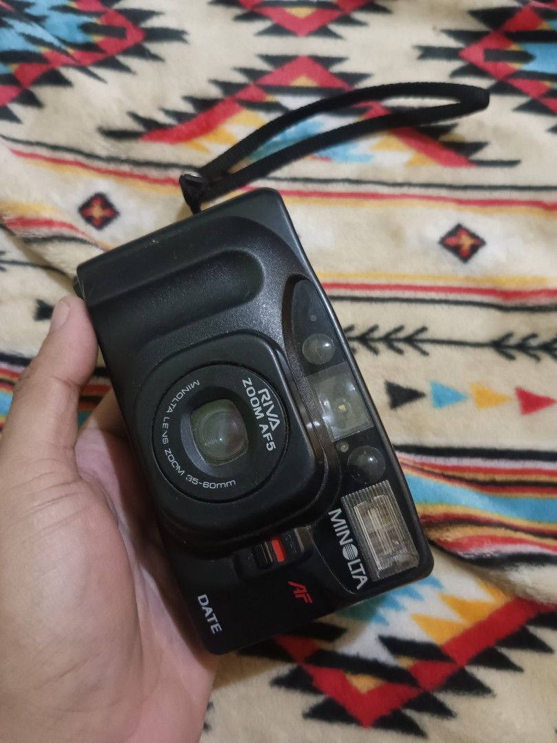 Minolta Riva zoom AF5 defective (Category: Cameras) located in Quezon City. Submitted by markgolveo (Listing ID 1330743227, Image 1). Description: Minolta Riva zoom AF5 defective for parts out repairs no power.