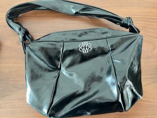 （分類：）位於 。 由 crazybuy35 提交（商品編號 1330743755，圖片 1）。簡介： 。