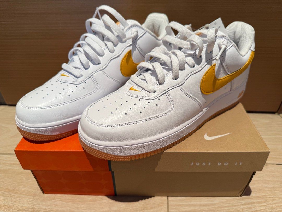 nike yellow and white air force 1