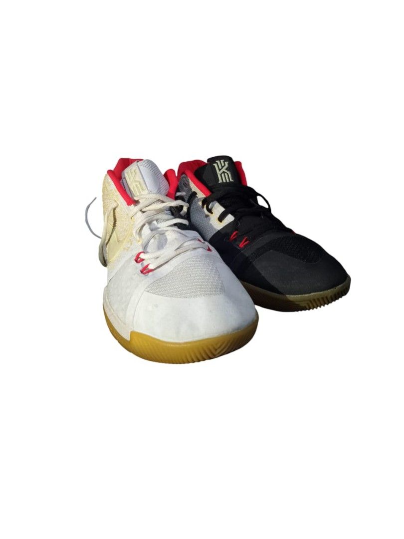 NIKE KYRIE 3 YEEZY tour black white Fesyen Pria Sepatu Sneakers di Carousell