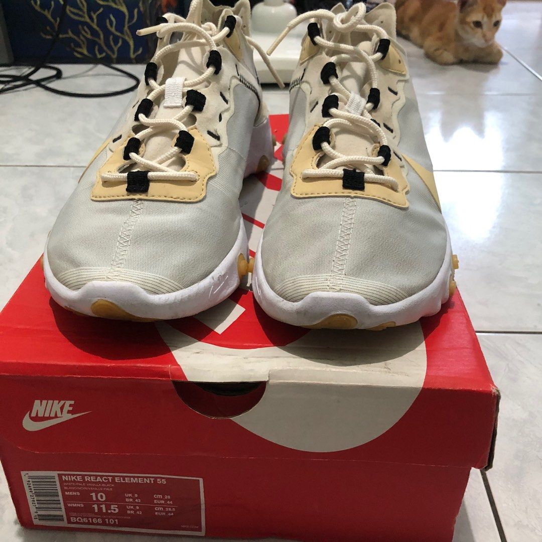 Nike React Element 55 White Pale Vanilla Black size 44 original fullset box Fesyen Pria Sepatu Sneakers di Carousell
