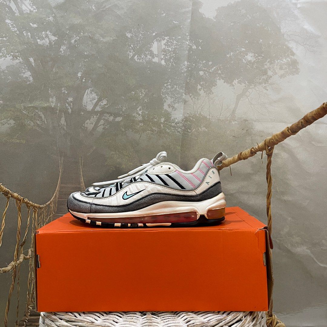 90 lv8 latest nike air max for women