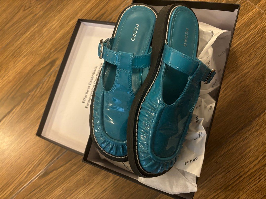 Pedro Mules (barely used) (Category: Flats & Sandals) located in Pasig City. Submitted by declutter2023cleanout (Listing ID 1330798522, Image 2). Description: Used once but realized that it’s not my style Price is negotiable! Just message me. (Original price is at the sole of foot) .
