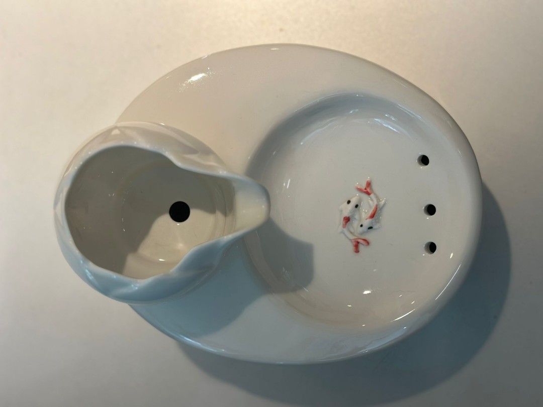 Porcelain Pet Water Fountain (Category: Homes & Other Pet Accessories) located in Singapore. Submitted by petsgalaxysg (Listing ID 1330719567, Image 3). Description: brand new in box! choose your favourite designs and colours! we have blue, pink and white available! want to view before purchasing? drop us a text or pm us before heading down to our shop ! opt for delivery or self-collect :) click into our profile for more information! get 10% off 