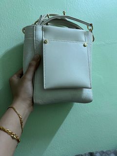 (Category: ) located in . Submitted by nursyhd (Listing ID 1330751065, Image 1). Description: .