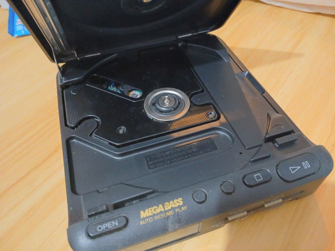 Sony D-12 Discman from 1989 (Category: Portable Music Players) located in Makati City. Submitted by itsluisyall (Listing ID 1330807763, Image 2). Description: sony d-12 discman/portable cd player manufactured in 1989 as is/junk for display/repair with power but can't read CDs 2,000.